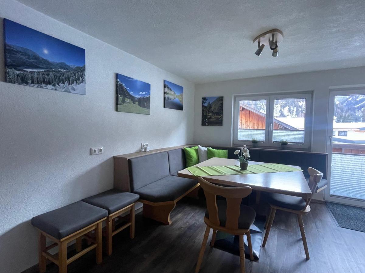 Ferienwohnungen Haus Bergflora Bach  Exteriör bild