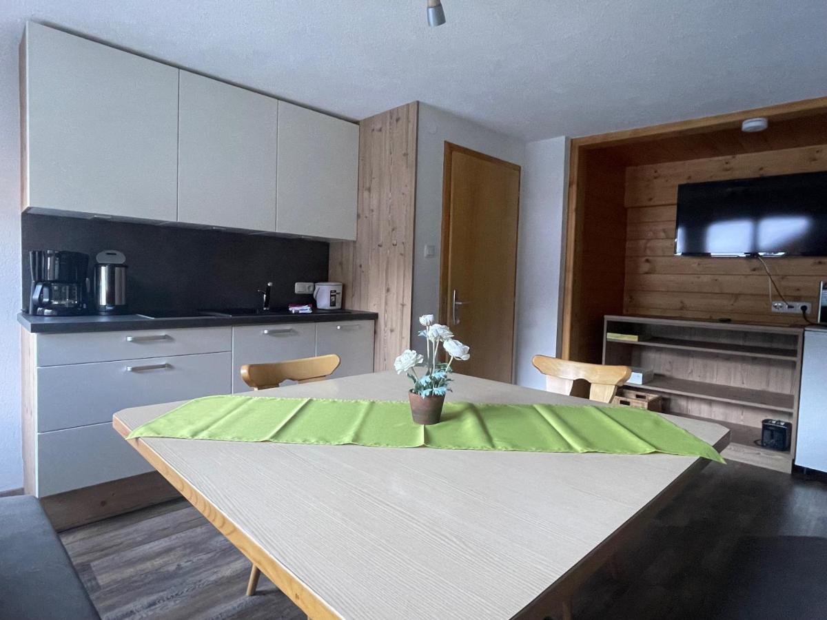 Ferienwohnungen Haus Bergflora Bach  Exteriör bild
